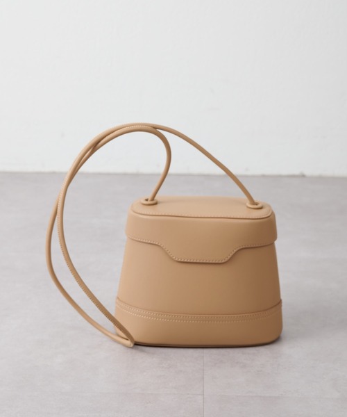 Whim Gazette（ウィムガゼット）の「【LE VERNIS】別注ボックスショルダー（ショルダーバッグ・レディース・ブラック/ベージュ/グリーン・FREE）」の16枚目の写真