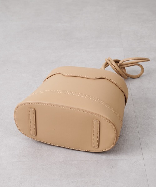 Whim Gazette（ウィムガゼット）の「【LE VERNIS】別注ボックスショルダー（ショルダーバッグ・レディース・ブラック/ベージュ/グリーン・FREE）」の8枚目の写真