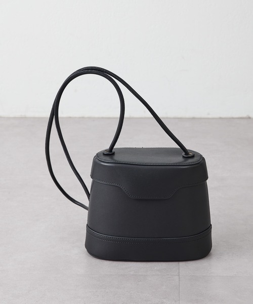 Whim Gazette（ウィムガゼット）の「【LE VERNIS】別注ボックスショルダー（ショルダーバッグ・レディース・ブラック/ベージュ/グリーン・FREE）」の17枚目の写真