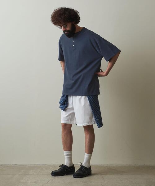 Steven Alan（スティーブンアラン）の「＜Steven Alan＞ CR HENLEY NECK SSL TEE -LOOSE/Tシャツ（Tシャツ/カットソー・メンズ・ダークブラウン/ダークグレー/ネイビー・S/M/L/XL）」の6枚目の写真