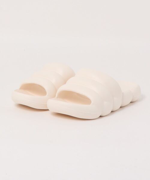 anap mimpi（アナップミンピ）の「フリップフロップマシュマロサンダル（サンダル・レディース・ブラック/イエロー/ピンク/アイボリー・L/M）」の10枚目の写真