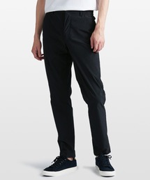 TOMMY HILFIGER（トミーヒルフィガー）の「チェルシー1/2エンブレムプレーンウーブンパンツ（その他パンツ・メンズ）」