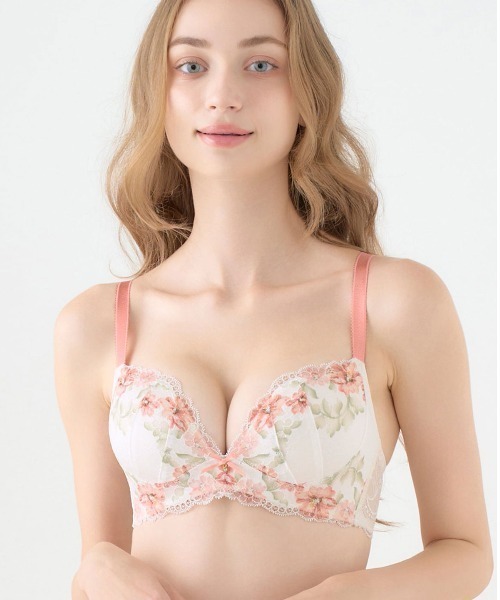 tutuanna（チュチュアンナ）の「[育乳ブラ]谷間を作ってしっかり盛れる ネオアドアステラブラ（ブラジャー・レディース・ブラック/ホワイト×グリーン/シルバーグレー/ピンク/レッド/クリーム/ネイビー/オフホワイト/グリーン/チャコール/ホワイト系その他/ダークグリーン・A70/E80/B70/E65/A65/D75/B75/D70/D65/E70/C65/C70/E75/C75/B65/A75/C80/B80/D80）」の4枚目の写真