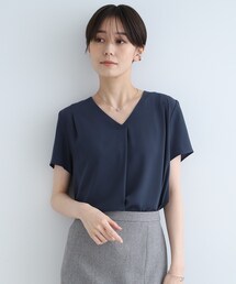 【通勤に最適!/洗える/UVケア】Vネックタックデザインブラウス
