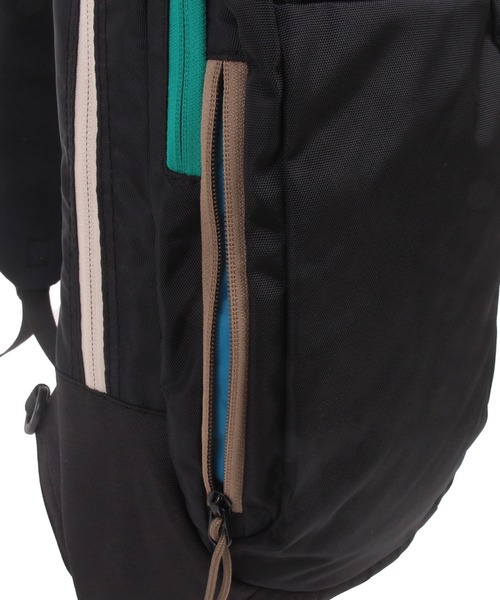 Columbia(コロンビア)の「コロンビア【Columbia】THUNDER BRIDGE Body bag(ボディバッグ/ウエストポーチ・メンズ・グレー/ブラック/グリーン・フリ-)」の10枚目の写真