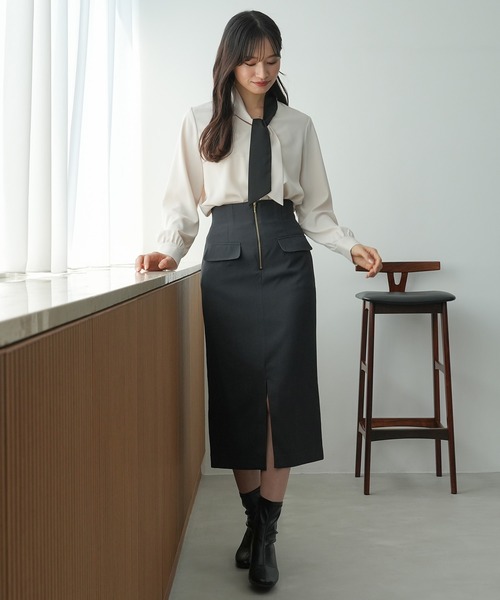 TRUDEA(トルディア)の「ハーフジップタイトスカート(スカート・レディース・パープル/チャコールグレー/ブラウン・MEDIUM/SMALL/LARGE)」の15枚目の写真