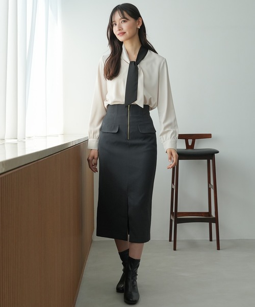 TRUDEA(トルディア)の「ハーフジップタイトスカート(スカート・レディース・パープル/チャコールグレー/ブラウン・MEDIUM/SMALL/LARGE)」の16枚目の写真