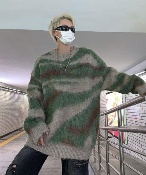 MGV（エムジーヴィー）の「ストリートグラデーションモヘアライクニット（ニット/セーター・メンズ・レッド/グリーン・X-LARGE/LARGE/MEDIUM）」の6枚目の写真