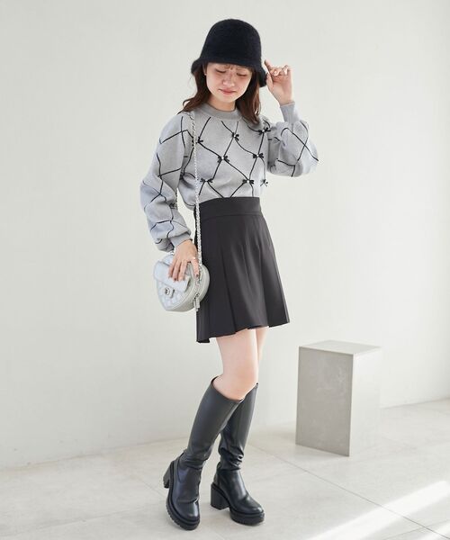 MAJESTIC LEGON(マジェスティックレゴン)の「【この冬注目度№1ニット】プチリボン&ビジューニット(ニット/セーター・レディース・ピンク系その他2/グレー系その他/ホワイト系その他2/ブラック系その他・MEDIUM)」の17枚目の写真
