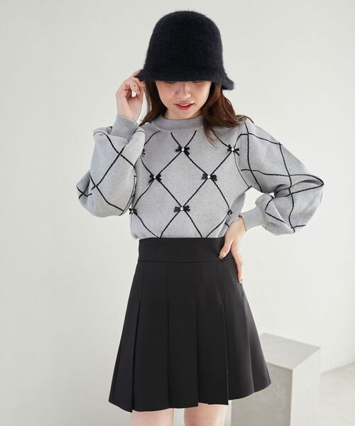 MAJESTIC LEGON(マジェスティックレゴン)の「【この冬注目度№1ニット】プチリボン&ビジューニット(ニット/セーター・レディース・ピンク系その他2/グレー系その他/ホワイト系その他2/ブラック系その他・MEDIUM)」の21枚目の写真