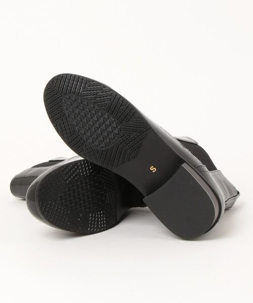 Piedi Nudi（ピエディヌーディ）の「サイドゴア 防水 メダリオン ショートブーツ（レインシューズ・レディース・ブラック/ブラック系その他/アッシュブラウン/ネイビー・M/L/LL/S）」の6枚目の写真