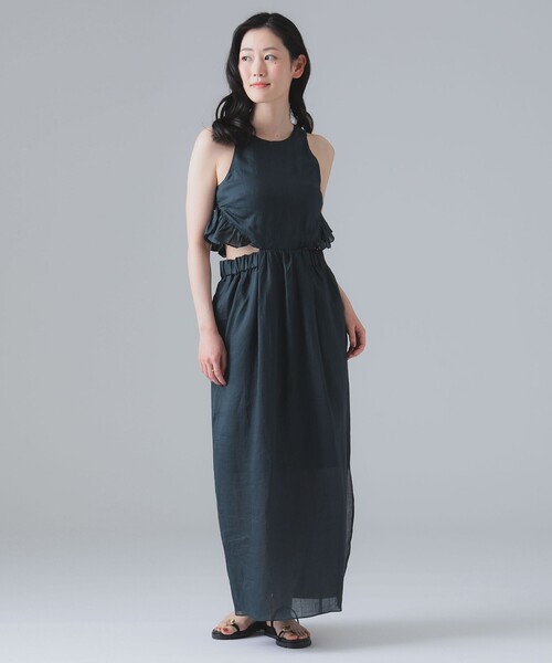 EFFE BEAMS（エッフェビームス）の「EFFE BEAMS / ラミー マキシワンピース（ワンピース・レディース・レッド/ダークグリーン・38/36）」の3枚目の写真