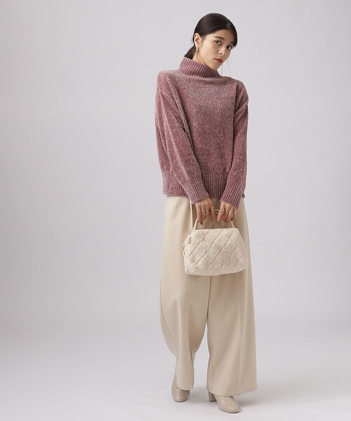 DRESKIP（ドレスキップ）の「◆【上品な光沢】なめらか ベロアモール モックネックニット（ニット/セーター・レディース・ベージュ/グレー/オフホワイト/ベビーピンク・02/03/04）」の5枚目の写真