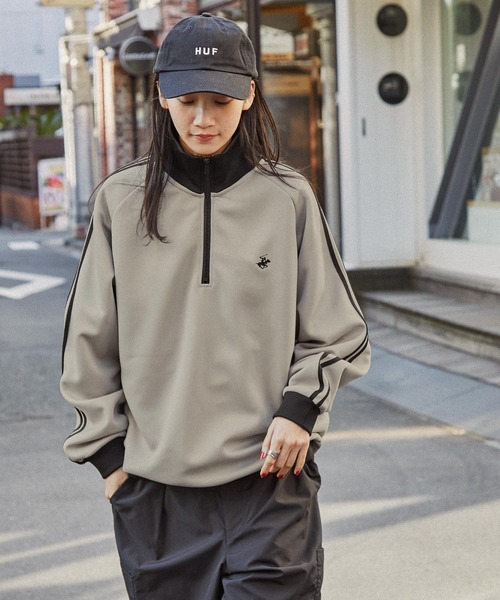 BEVERLY HILLS POLO CLUB（ビバリーヒルズポロクラブ）の「BEVERLY HILLS POLO CLUB/ビバリーヒルズポロクラブ 別注 ロゴ刺繍 サイドライン ハーフジップ トラックプルオーバー（スウェット・レディース・サックスブルー/ライトグレー/ブラック/ベージュ/アイボリー・M/L）」の16枚目の写真