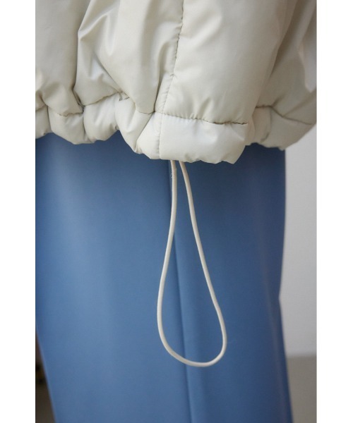 AZUL by moussy（アズールバイマウジー）の「中綿ミドルコート（ダウンジャケット/コート・レディース・アイボリー/ブラウン/ブラック・FREE）」の13枚目の写真