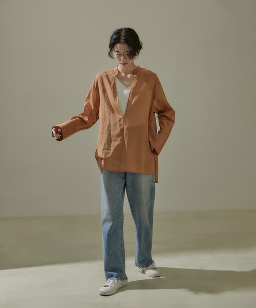 SALON adam et rope'(サロン アダム エ ロペ)の「オーガニックコットンスキッパーカラーシアーオーバーシャツ(シャツ/ブラウス・レディース・ホワイト/ブラック/ブラウン系その他2・FREE)」の7枚目の写真