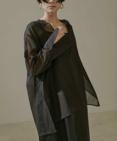 SALON adam et rope'(サロン アダム エ ロペ)の「オーガニックコットンスキッパーカラーシアーオーバーシャツ(シャツ/ブラウス・レディース・ホワイト/ブラック/ブラウン系その他2・FREE)」の16枚目の写真