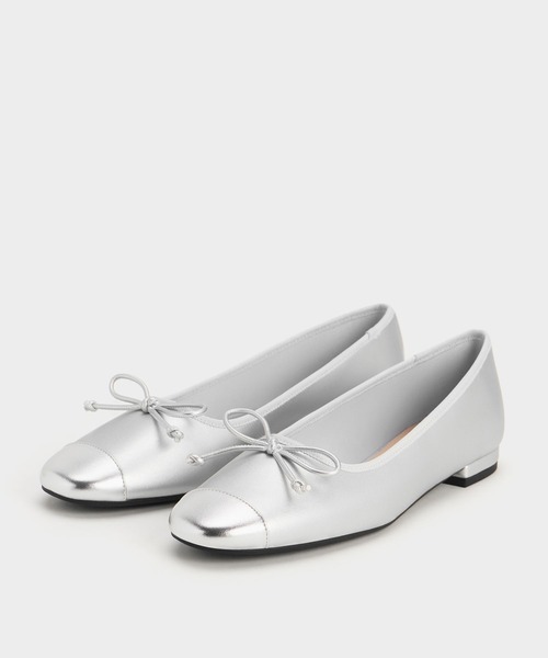 CHARLES & KEITH（チャールズ & キース）の「ボウ バレーフラット（バレエシューズ・レディース・ブラック系その他2/シルバー・25cm/24.5cm/23.5cm/23cm/22.5cm）」の3枚目の写真