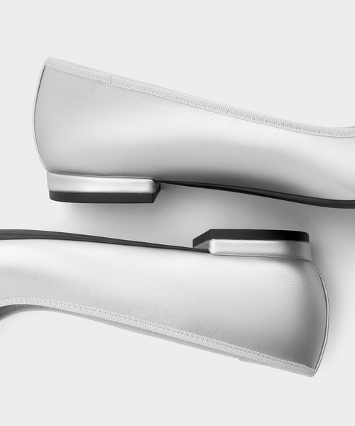 CHARLES & KEITH（チャールズ & キース）の「ボウ バレーフラット（バレエシューズ・レディース・ブラック系その他2/シルバー・25cm/24.5cm/23.5cm/23cm/22.5cm）」の5枚目の写真