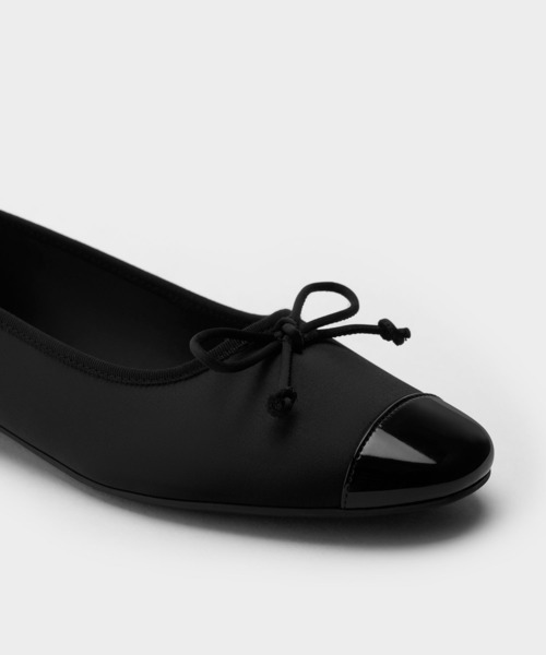 CHARLES & KEITH（チャールズ & キース）の「ボウ バレーフラット（バレエシューズ・レディース・ブラック系その他2/シルバー・25cm/24.5cm/23.5cm/23cm/22.5cm）」の9枚目の写真