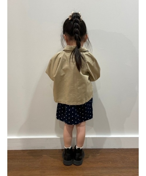 GAP(ギャップ)の「babyGapコサージュ付きトレンチコートジャケット(トレンチコート・キッズ・ブラウン・6-12M/12-18M/18-24M/3 YRS/4 YRS/5 YRS/2 YRS)」の5枚目の写真