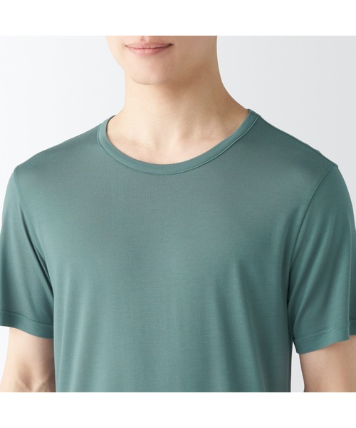 無印良品(ムジルシリョウヒン)の「紳士 ひんやりなめらか クルーネック半袖Tシャツ(インナーウェア/肌着・メンズ・ネイビー/ホワイト/スモーキーグリーン系/ブラック/グレー・XL/L/M/S/XS)」の6枚目の写真