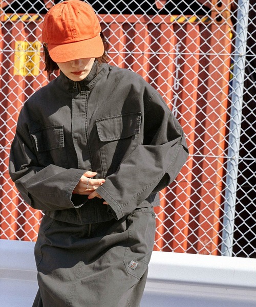 Dickies（ディッキーズ）の「Dickies/ディッキーズ ユーズド加工オーバーダイジャンパースカート【セットアップ対応】（ジャンパースカート・レディース・ベージュ/ブラック/ライトブルー/オフホワイト・M）」の13枚目の写真