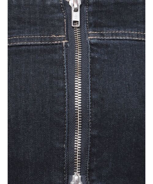 EMODA(エモダ)の「デニムフレアジップサロペット(サロペット/オーバーオール・レディース・ブラック/インディゴブルー/ブルー・SMALL/MEDIUM)」の18枚目の写真