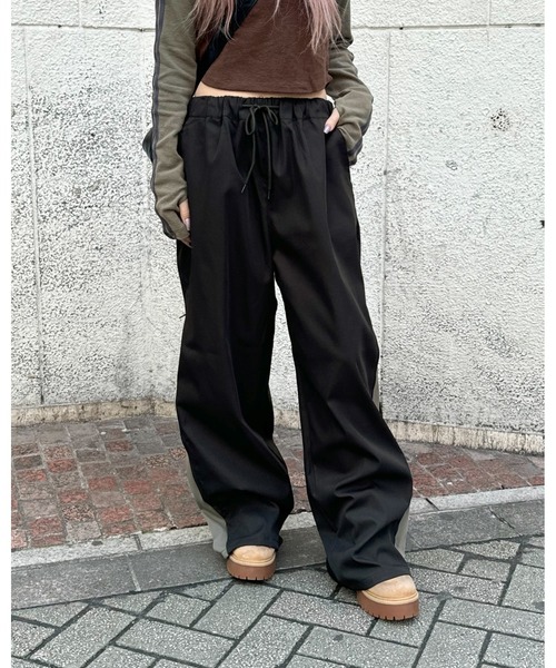 3.3 Field Trip （3.3フィールドトリップ）の「3.3 Field Trip／サイドZIPパンツ（カーゴパンツ・レディース・ブラック/アイボリー・FREE）」の2枚目の写真