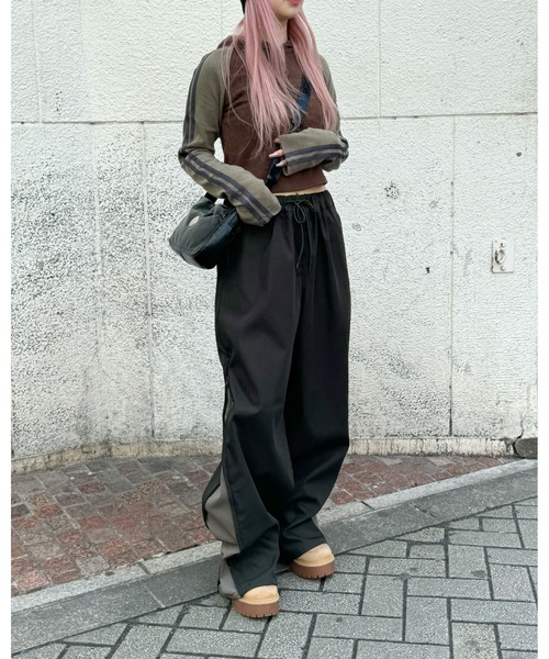 3.3 Field Trip （3.3フィールドトリップ）の「3.3 Field Trip／サイドZIPパンツ（カーゴパンツ・レディース・ブラック/アイボリー・FREE）」の9枚目の写真