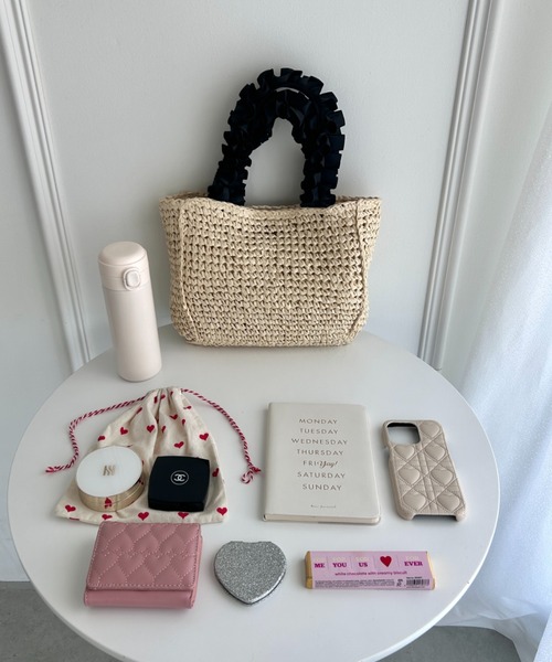 Loueme（ルエム）の「フリルハンドルかごバッグ（かごバッグ・レディース・ブラウン/アイボリー・FREE）」の4枚目の写真