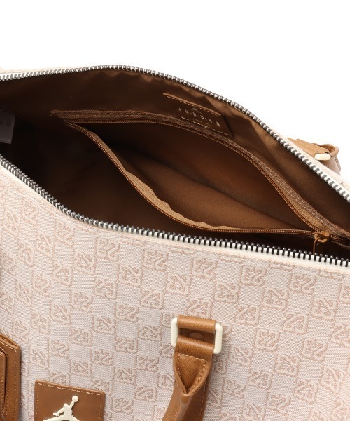 jordan ダッフルバッグ　茶色 JORDAN BRAND MONOGRAM DUFFLE BAG COCONUT MILK（ジョーダン