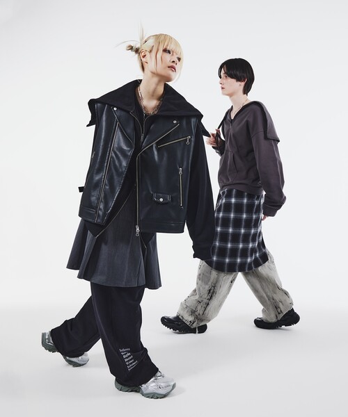 tk.TAKEO KIKUCHI(ティーケータケオキクチ)の「◆K'Project by Aoi Composer Embroidery Pants(その他パンツ・メンズ・チャコールグレー/ブラック・02/03)」の6枚目の写真