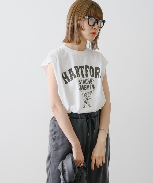 WHIMSIC（ウィムジック）の「【UNISEX】ロゴプリントスリーブレスTシャツ（ベスト・メンズ・ホワイト系その他/ブラック系その他/ホワイト系その他2/ブラック系その他2/ホワイト/ホワイト系その他3/ブラック/ブラック系その他3・FREE）」の2枚目の写真