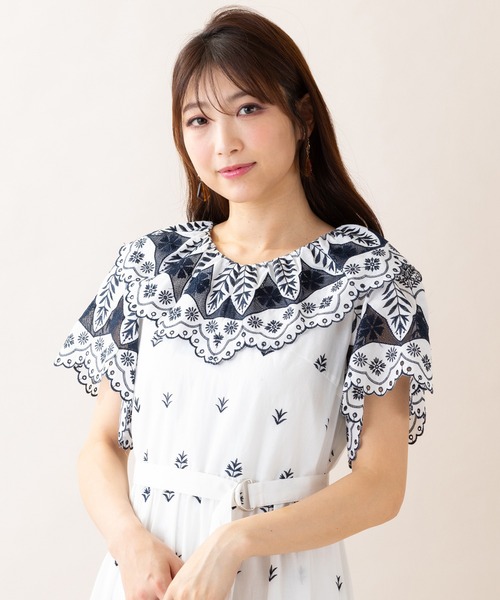 Rose Tiara(ローズティアラ)の「刺繍ワンピース(ワンピース・レディース・オフホワイト/ネイビー・38/42/46)」の5枚目の写真
