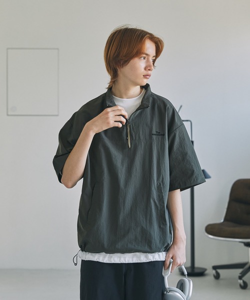 The unormwind（ザアンノームワインド）の「刺繍ロゴワッシャーナイロン　半袖ハーフジップ　裾ドローコード（その他トップス・メンズ・ブラック/ライトブルー/チャコール/ネイビー・S/M/L/XL）」の17枚目の写真