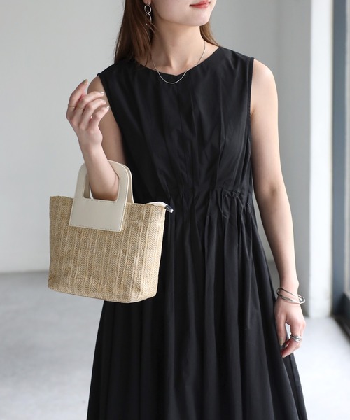 Riberry（リベリー）の「インド綿ブロードノースリウエストタックワンピース（ワンピース・レディース・ブルー/ブラック/オフホワイト/オレンジ・MEDIUM）」の10枚目の写真