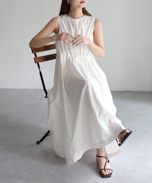 Riberry（リベリー）の「インド綿ブロードノースリウエストタックワンピース（ワンピース・レディース・ブルー/ブラック/オフホワイト/オレンジ・MEDIUM）」の5枚目の写真