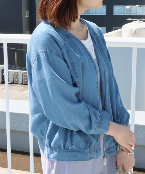 libelle more(リベル モア)の「再生繊維デニム Vネック ブルゾン(ブルゾン・レディース・サックスブルー/ブルー/インディゴブルー・M/L)」の3枚目の写真