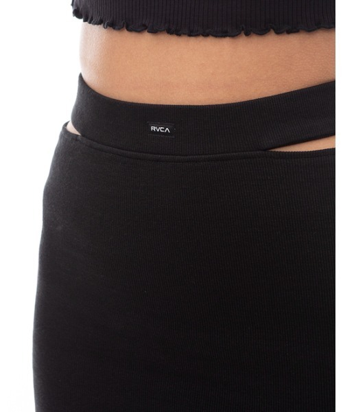 RVCA(ルーカ)の「RVCA レディース MINI RVCA RIB SKIRT スカート 【2024年夏モデル】/ルーカストレッチリブスカート(スカート・レディース・ブラック/アイボリー/ブラウン・MEDIUM/SMALL)」の16枚目の写真