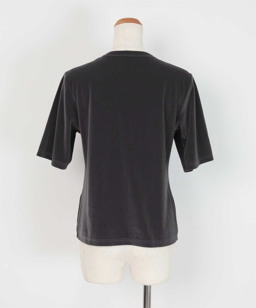 UR'S(ユアーズ)の「ベロアハーフスリーブTシャツ(Tシャツ/カットソー・レディース・チャコール/ダークブラウン/ピンク系その他/アイボリー・S/M/L)」の18枚目の写真