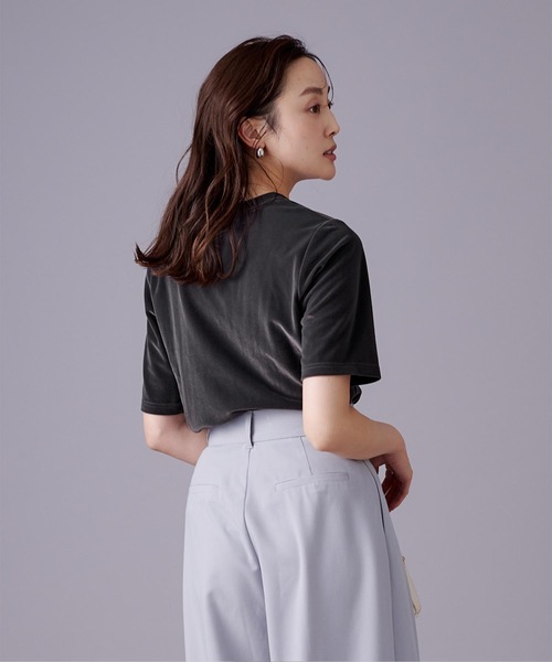 UR'S(ユアーズ)の「ベロアハーフスリーブTシャツ(Tシャツ/カットソー・レディース・チャコール/ダークブラウン/ピンク系その他/アイボリー・S/M/L)」の8枚目の写真