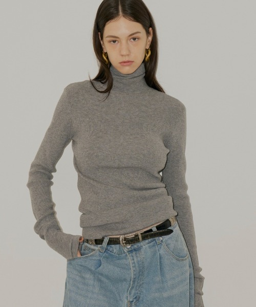 yae(ヤエ)の「【Best-Seller】 Super long sleeve rib knit / 【定番】スーパーロングスリーブリブニット(ニット/セーター・レディース・グレー/ブラック/レッド/ピンク/ブルー/ライトブルー/ベビーピンク・FREE)」の15枚目の写真