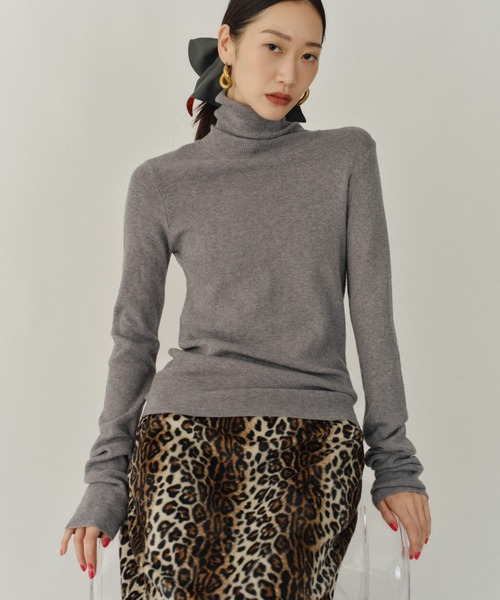 yae(ヤエ)の「【Best-Seller】 Super long sleeve rib knit / 【定番】スーパーロングスリーブリブニット(ニット/セーター・レディース・グレー/ブラック/レッド/ピンク/ブルー/ライトブルー/ベビーピンク・FREE)」の21枚目の写真