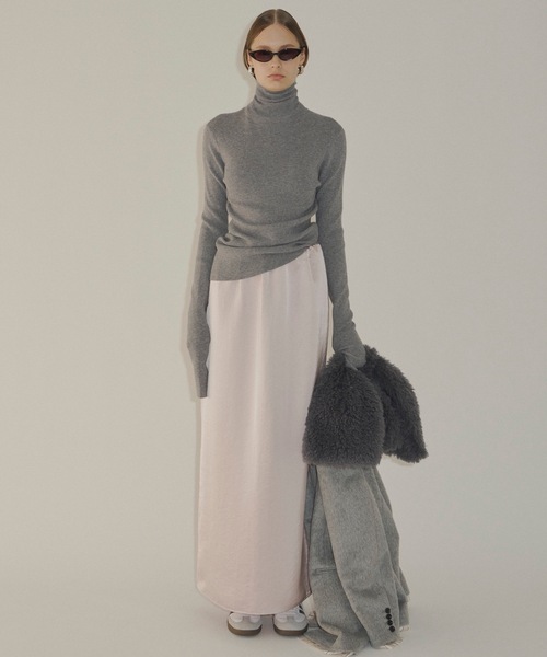 yae（ヤエ）の「Super long sleeve rib knit / スーパーロングスリーブリブニット（ニット/セーター・レディース・グレー/ブラック/レッド/ピンク/ブルー・FREE）」の7枚目の写真