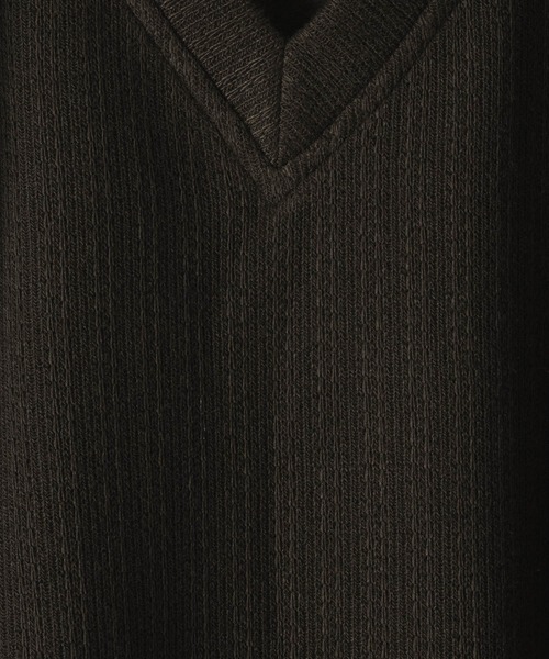 CASPER JOHN(キャスパージョン)の「Deep V-neck knit sweat/ディープVネックニットスウェット(スウェット・メンズ・グレー/カーキ/ブラック・LARGE/MEDIUM/SMALL/X-SMALL)」の5枚目の写真