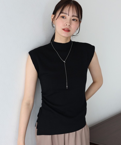 BLUEEAST(ブルーイースト)の「バックボタンフレンチスリーブニット(ニット/セーター・レディース・アイボリー/ボルドー/ブラウン/ブラック/ダークオレンジ・MEDIUM)」の3枚目の写真