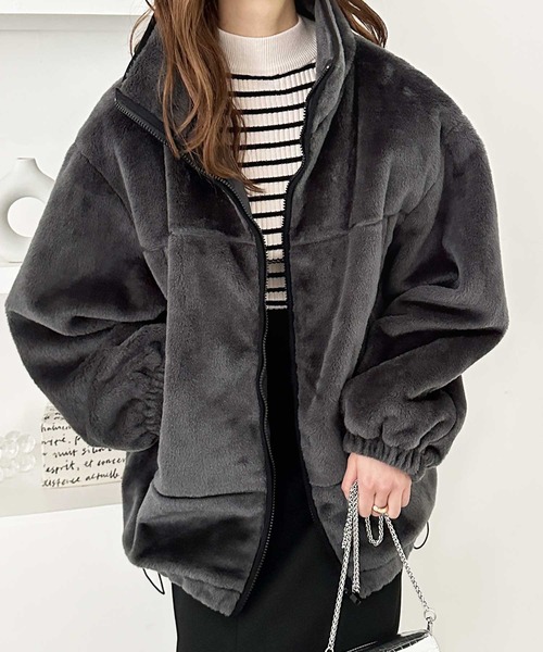 GeeRA(ジーラ)の「配色デザインファーボアミドルコート(その他アウター・レディース・ベージュ/グレー・MEDIUM/LARGE)」の15枚目の写真
