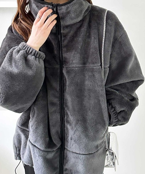 GeeRA(ジーラ)の「配色デザインファーボアミドルコート(その他アウター・レディース・ベージュ/グレー・MEDIUM/LARGE)」の22枚目の写真