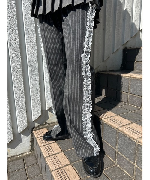 WC(ダブル シー)の「レースラインフレアパンツ(その他パンツ・レディース・グレー/ブラック・FREE)」の5枚目の写真